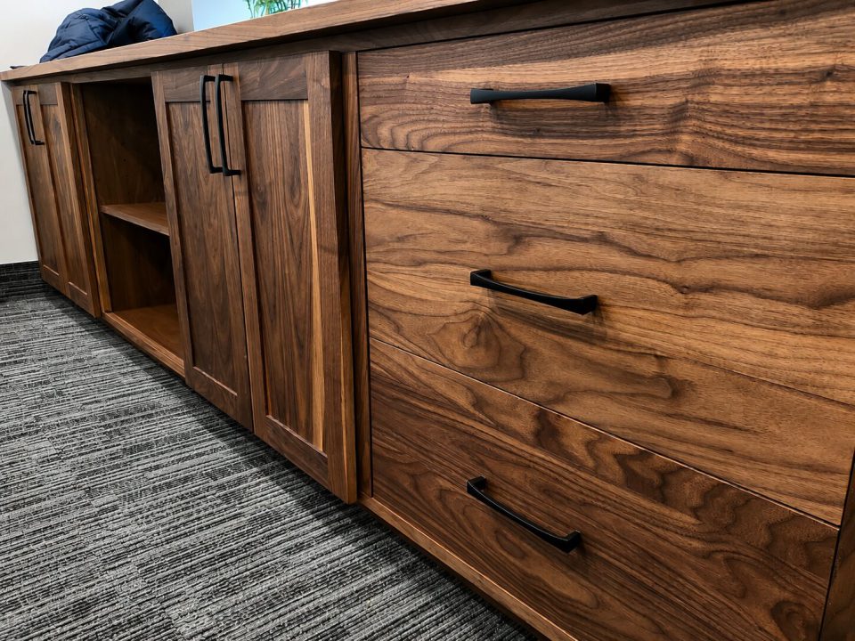 Black walnut media centre