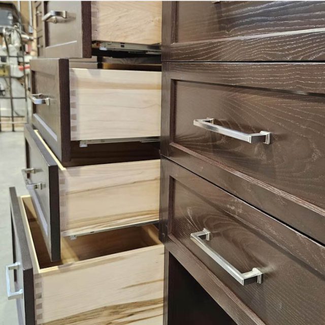 Solid hardwood dovetail drawer boxes