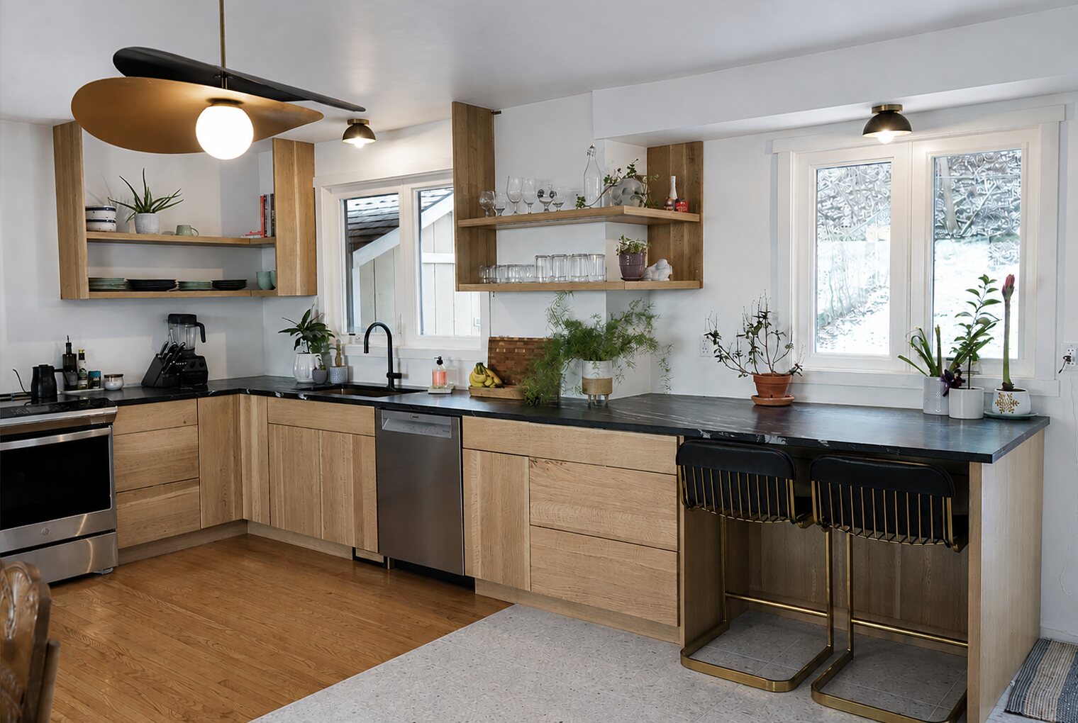 Quarter sawn oak slab door kitchen with open upper shelves